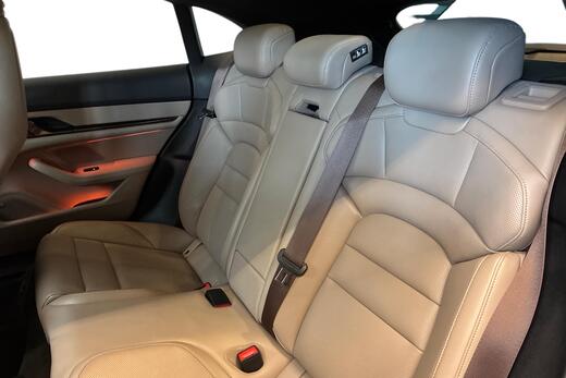Porsche Taycan vaihtoauto