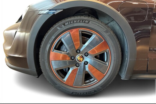 Porsche Taycan vaihtoauto