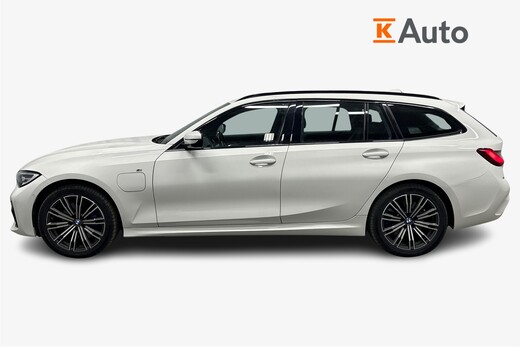 BMW 330 vaihtoauto