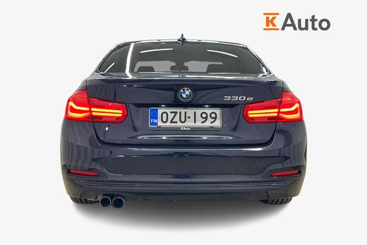 BMW 330 vaihtoauto