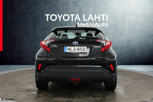 Toyota C-HR vaihtoauto