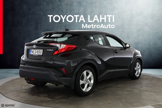 Toyota C-HR vaihtoauto
