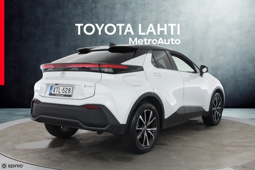 Toyota C-HR vaihtoauto