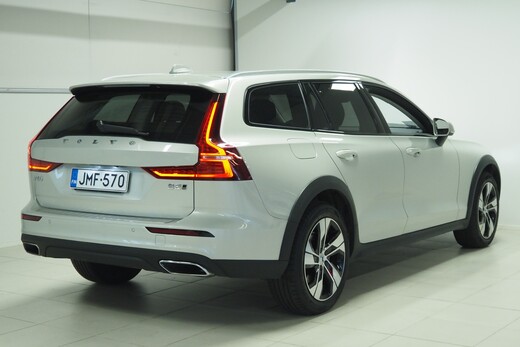 Volvo V60 Cross Country vaihtoauto