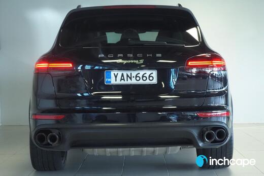 Porsche Cayenne vaihtoauto