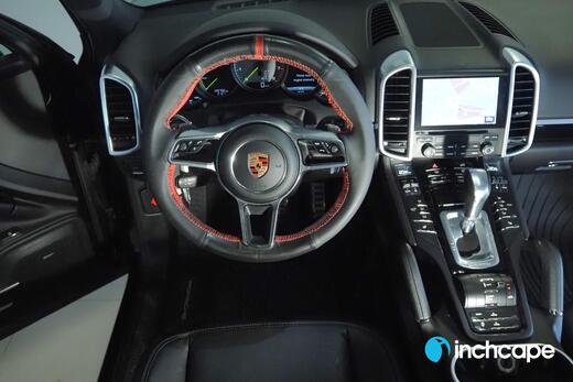 Porsche Cayenne vaihtoauto