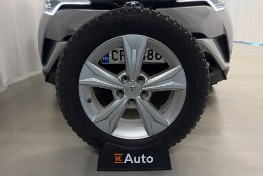 Toyota C-HR vaihtoauto