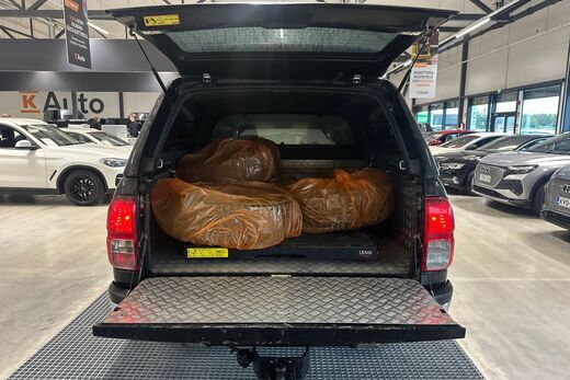 Toyota Hilux vaihtoauto