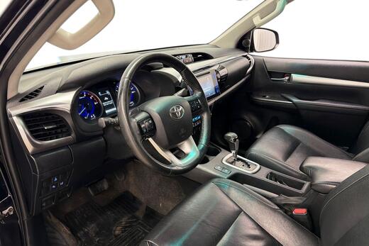 Toyota Hilux vaihtoauto