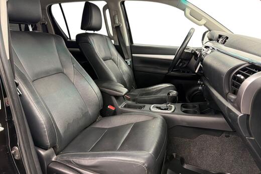 Toyota Hilux vaihtoauto