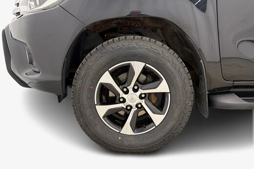 Toyota Hilux vaihtoauto