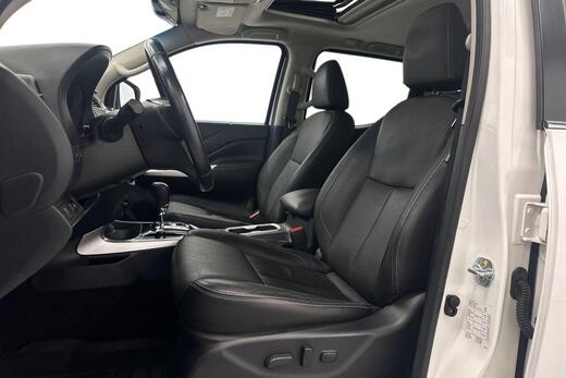 Nissan Navara vaihtoauto