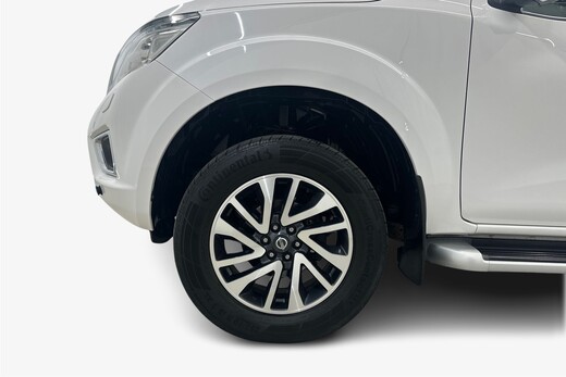 Nissan Navara vaihtoauto
