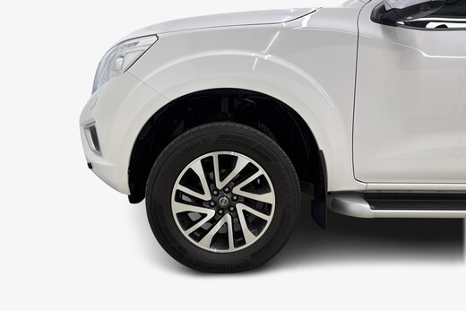 Nissan Navara vaihtoauto