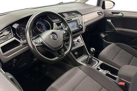 Volkswagen Touran vaihtoauto