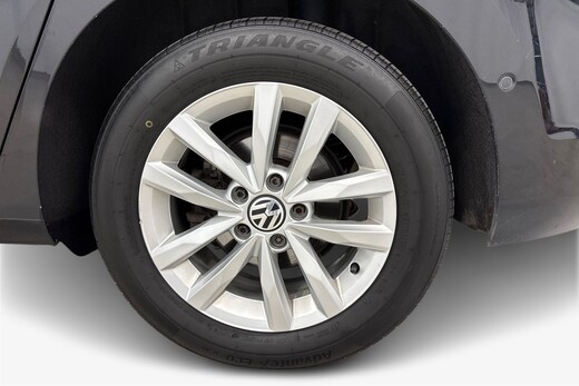 Volkswagen Touran vaihtoauto
