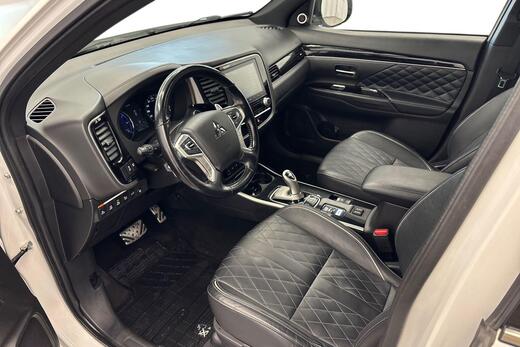 Mitsubishi Outlander PHEV vaihtoauto