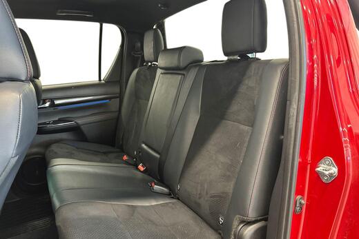 Toyota Hilux vaihtoauto