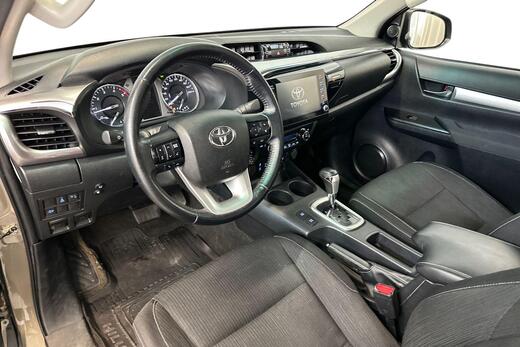 Toyota Hilux vaihtoauto