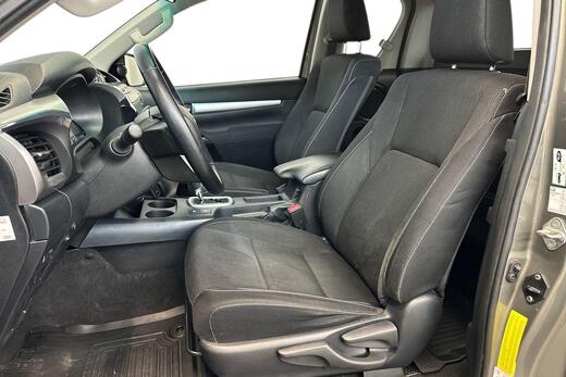Toyota Hilux vaihtoauto