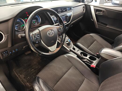 Toyota Auris vaihtoauto