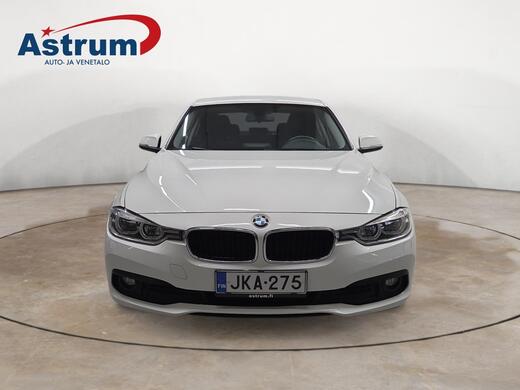 BMW 320 vaihtoauto
