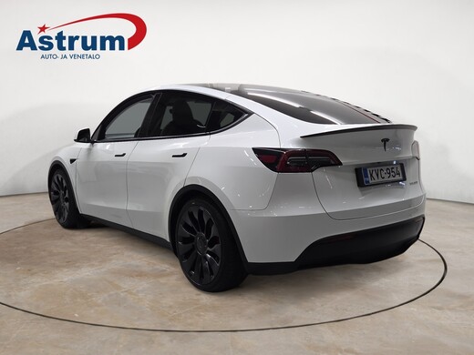 Tesla Model Y vaihtoauto
