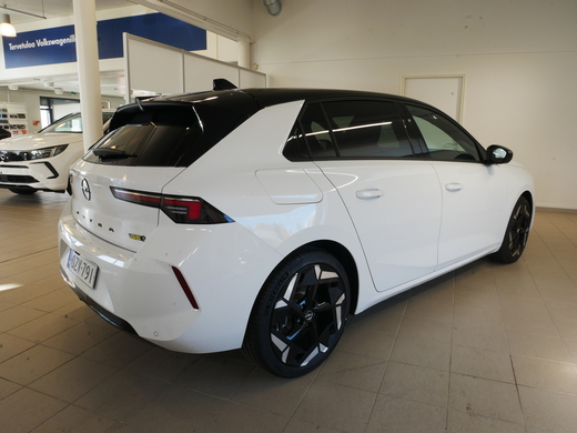 Opel Astra vaihtoauto