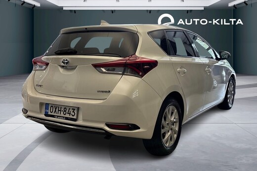 Toyota Auris vaihtoauto