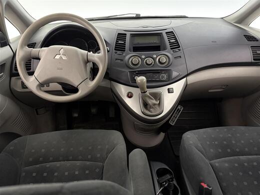 Mitsubishi Grandis vaihtoauto