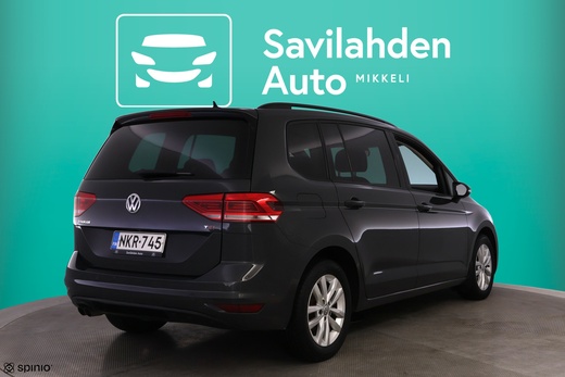 Volkswagen Touran vaihtoauto