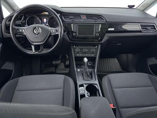 Volkswagen Touran vaihtoauto