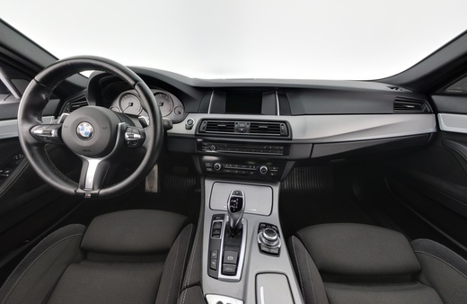 BMW M5 vaihtoauto