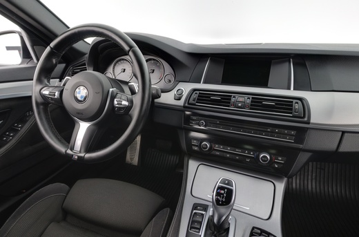 BMW M5 vaihtoauto