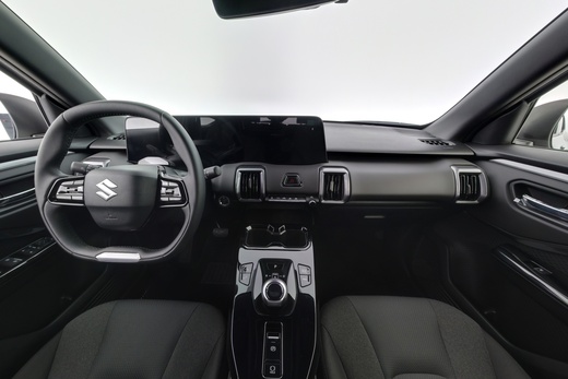 Suzuki e VITARA vaihtoauto