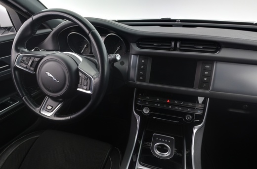 Jaguar XF vaihtoauto