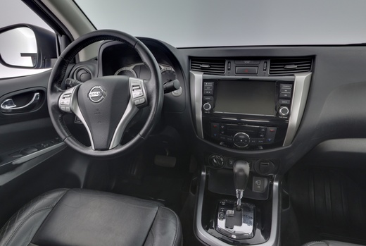 Nissan Navara vaihtoauto