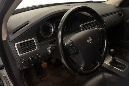 Volvo V70 vaihtoauto