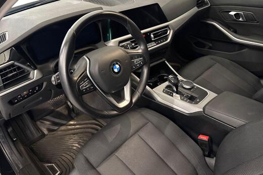 BMW 320 vaihtoauto