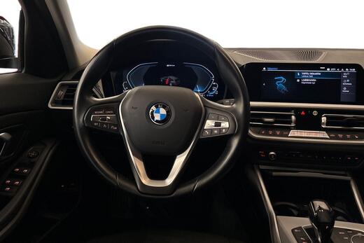 BMW 320 vaihtoauto