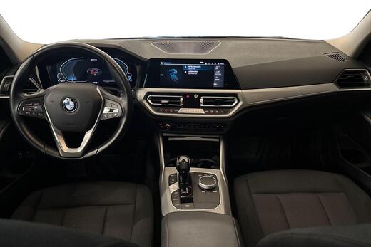 BMW 320 vaihtoauto