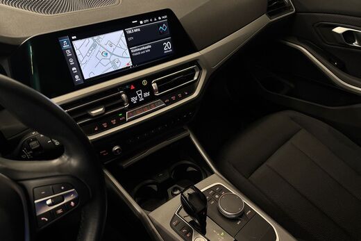 BMW 320 vaihtoauto