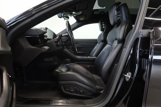 Porsche Taycan vaihtoauto