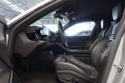 Porsche Taycan vaihtoauto