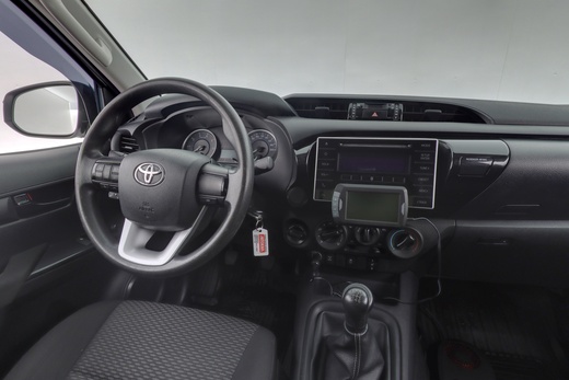 Toyota Hilux vaihtoauto