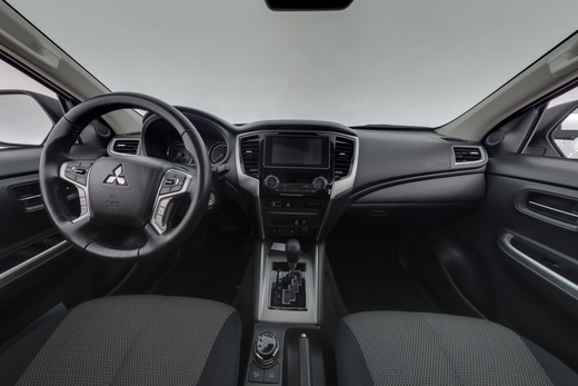 Mitsubishi L200 vaihtoauto