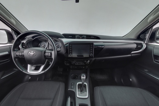 Toyota Hilux vaihtoauto