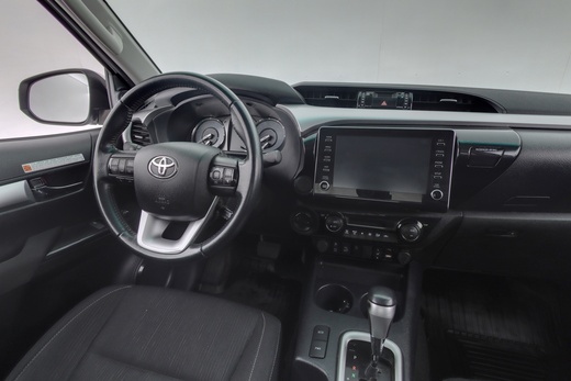 Toyota Hilux vaihtoauto
