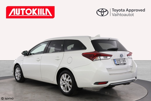 Toyota Auris vaihtoauto