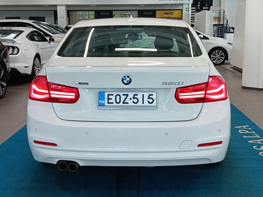BMW 320 vaihtoauto